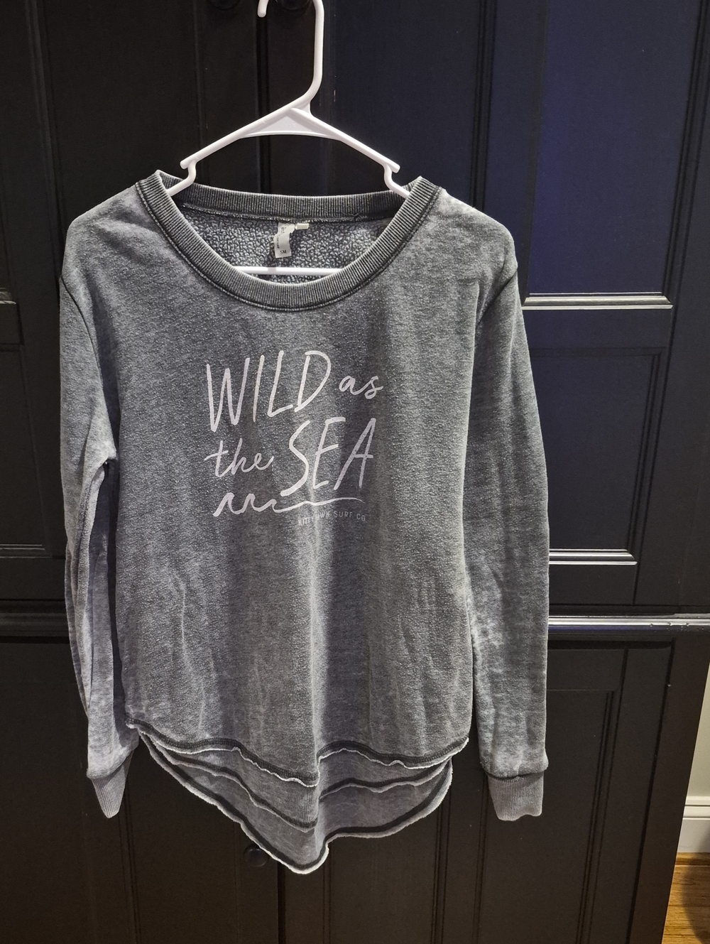 Gray 'Wild as the Sea' Women's Crewneck Sweatshirt